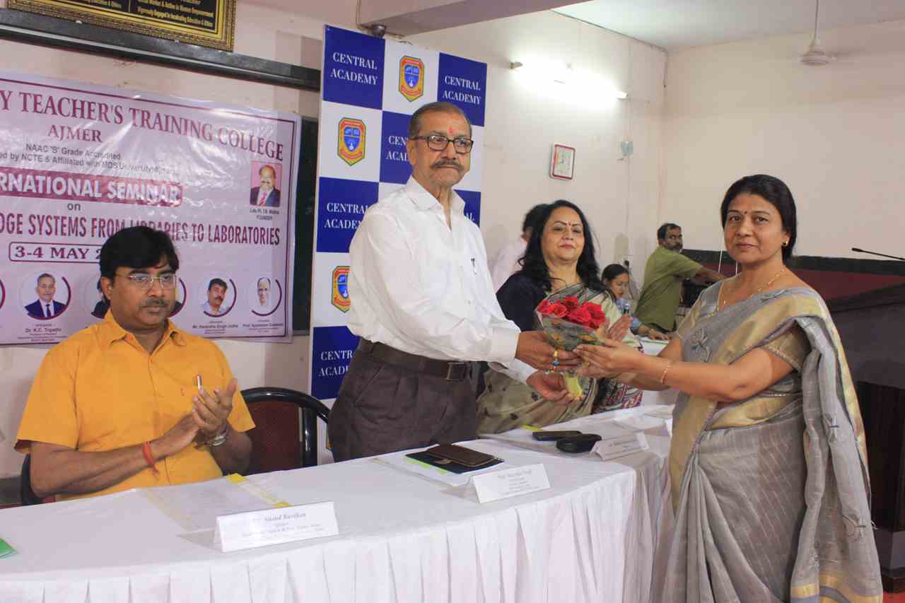 International Seminar (3)